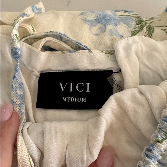 Vici Cream and Blue Floral Midi Dress - Picture 11 of 14